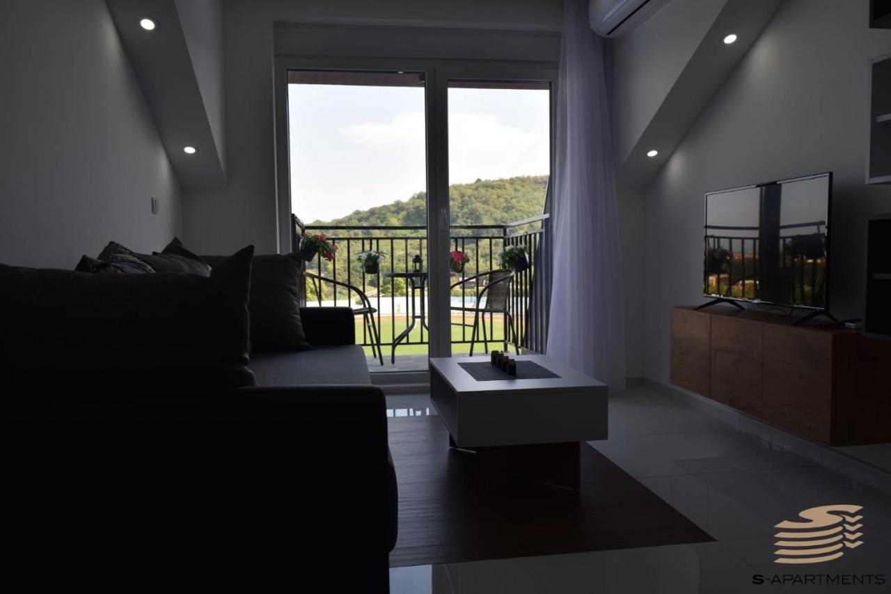S-Apartmani Cocetova 야고디나 외부 사진
